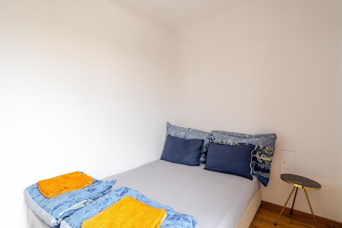 Apartamento 10 Minutes To Centre And Next To Hbf And Easy From Airport *